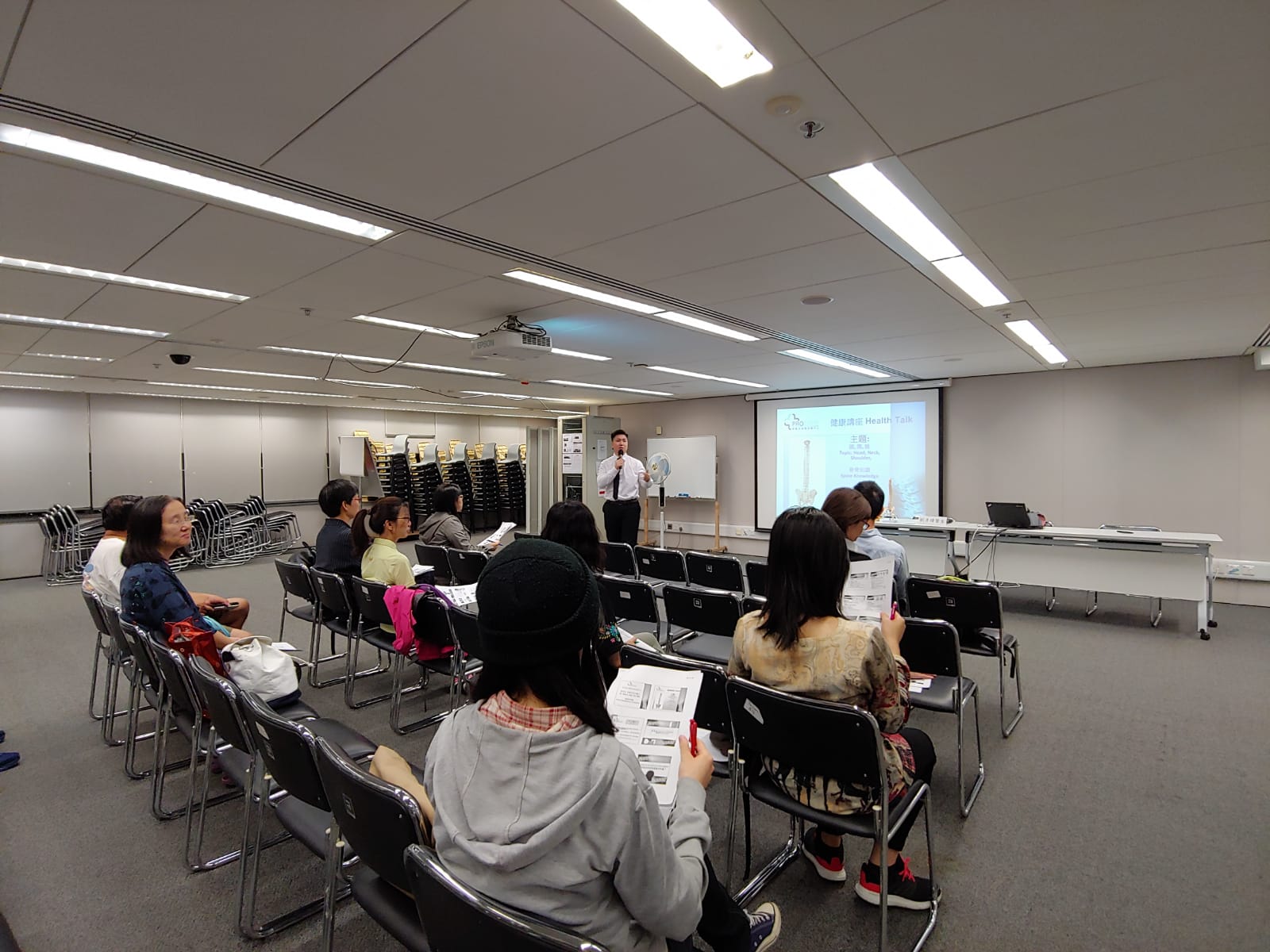 11月16日_脊骨健康講座︰頭痛、肩頸痛症講座.jpg